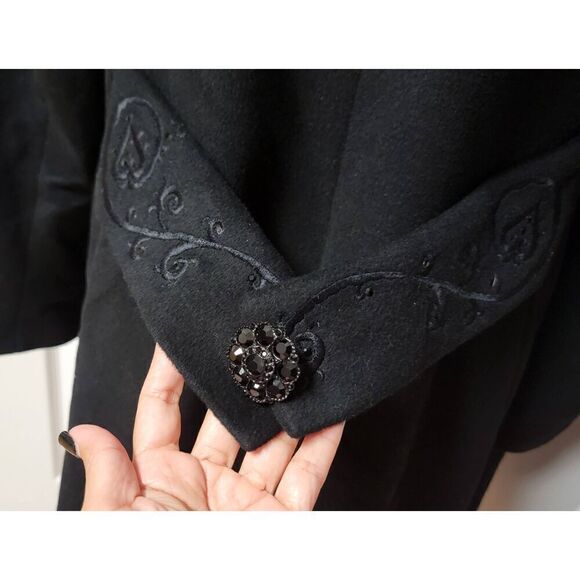 St. John Wool/Cashmere  Opera  Crystal Embroidery Coat 12 - Picture 8 of 12